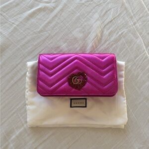 NWT Gucci Fuchsia Chevron Crossbody Bag